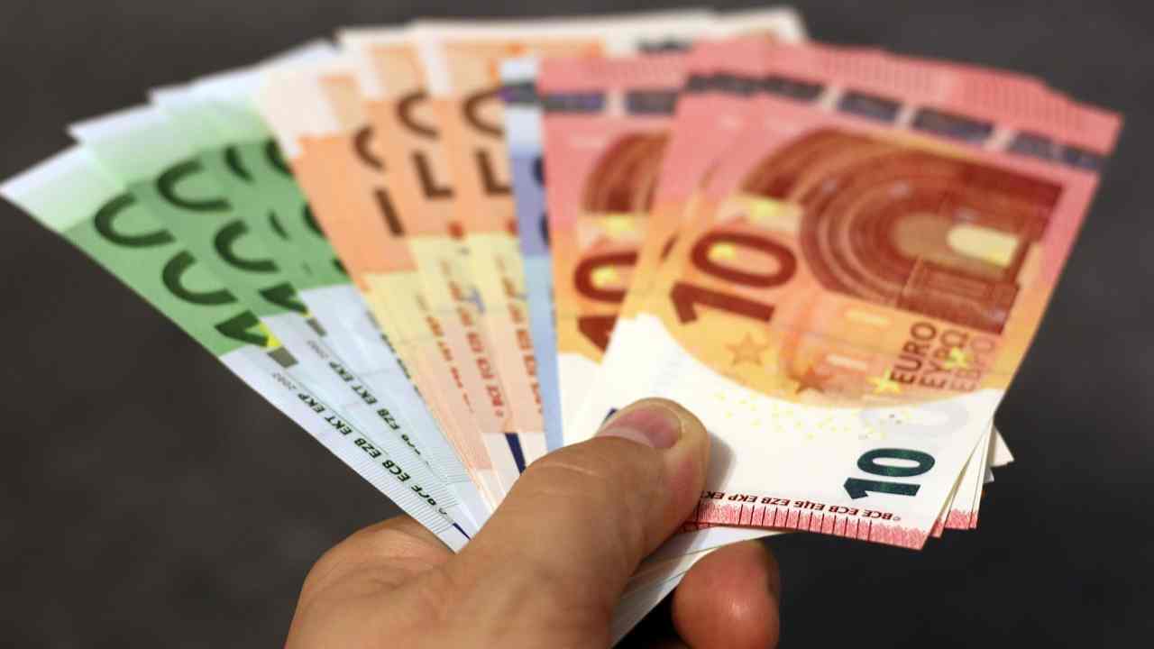 limite-maximo-1000-euros-pagos-efectivo